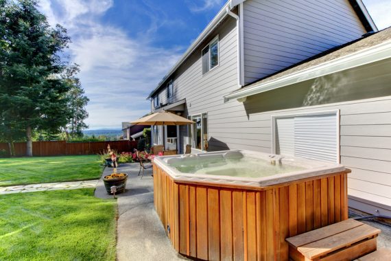 Health Benefits of Soaking in a Hot Tub